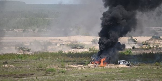 Dost ülkeden Türk SİHA'larıyla Rusya'ya gözdağı