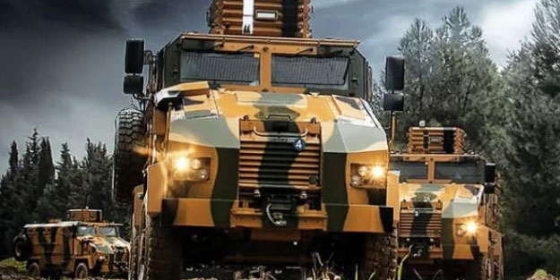 Ukraynalı asker Türk yapımı zırhlı aracı öve öve bitiremedi! Bombalı saldırıdan yara almadan kurtuldu