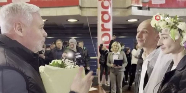 Ukraynalı çift sığınakta dünya evine girdi! O anlar böyle kaydedildi