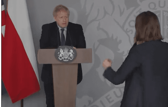Ukraynalı gazeteci, Boris Johnson'a öyle bir laf etti ki...