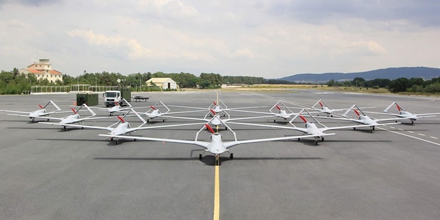 ‘Test ettik ve beğendik’ diyerek duyurdular: Türkiye'den İHA satın almaya hazırlanıyoruz