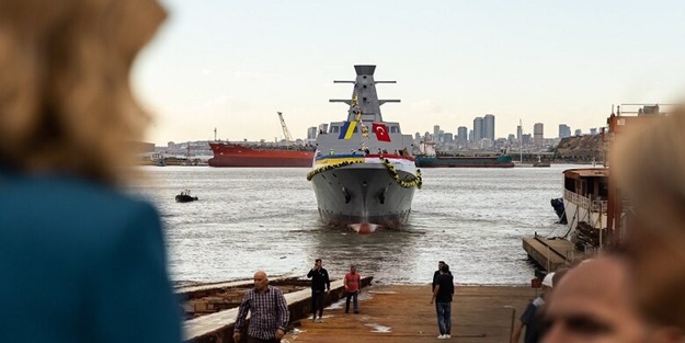 Ukrayna'nın MİLGEM Korveti denize indirildi