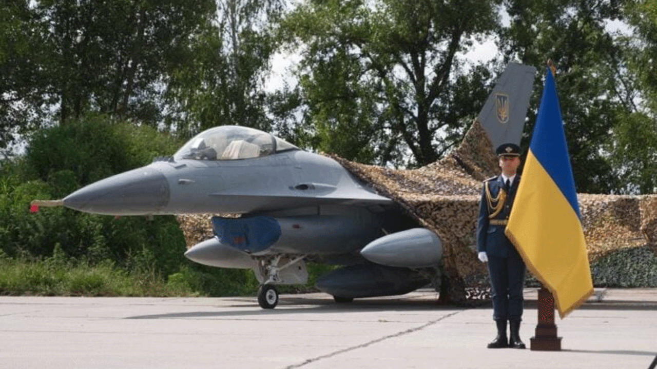 Ukrayna'ya F-16'lar teslim edildi! Yunanistan apar topar harekete geçti