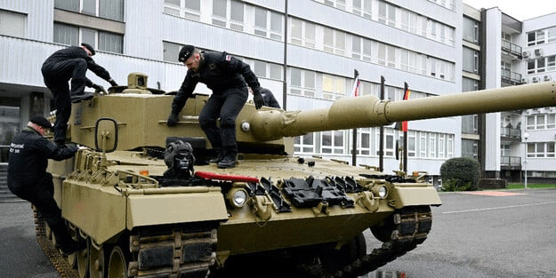 "Ukrayna'ya tank gönderemeyeceğiz"