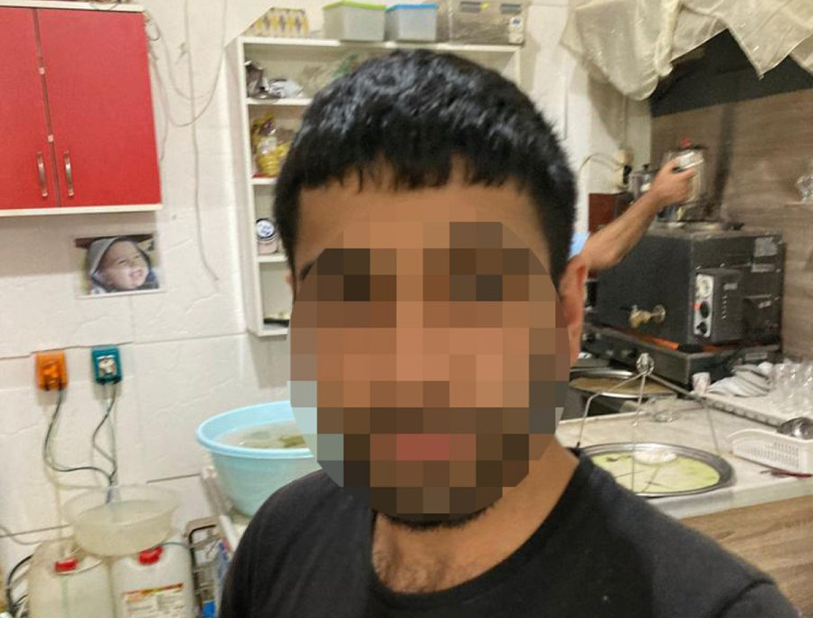 Ulan sen ne pislik birisin! Allah senin bin belanı versin