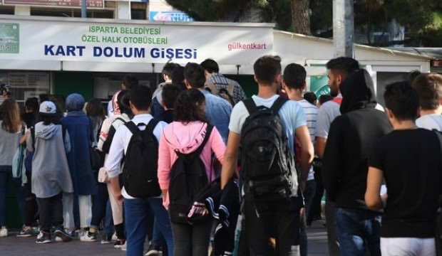 Ulaşım 1 lira olunca Isparta'da adeta izdiham yaşandı