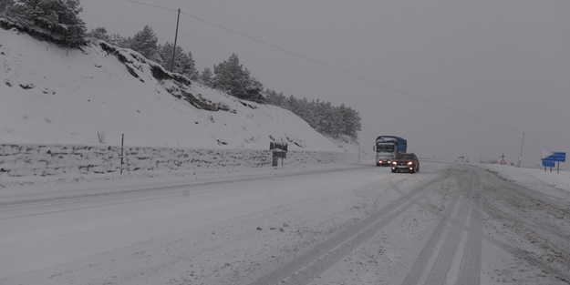 Ulaşıma kar engeli!