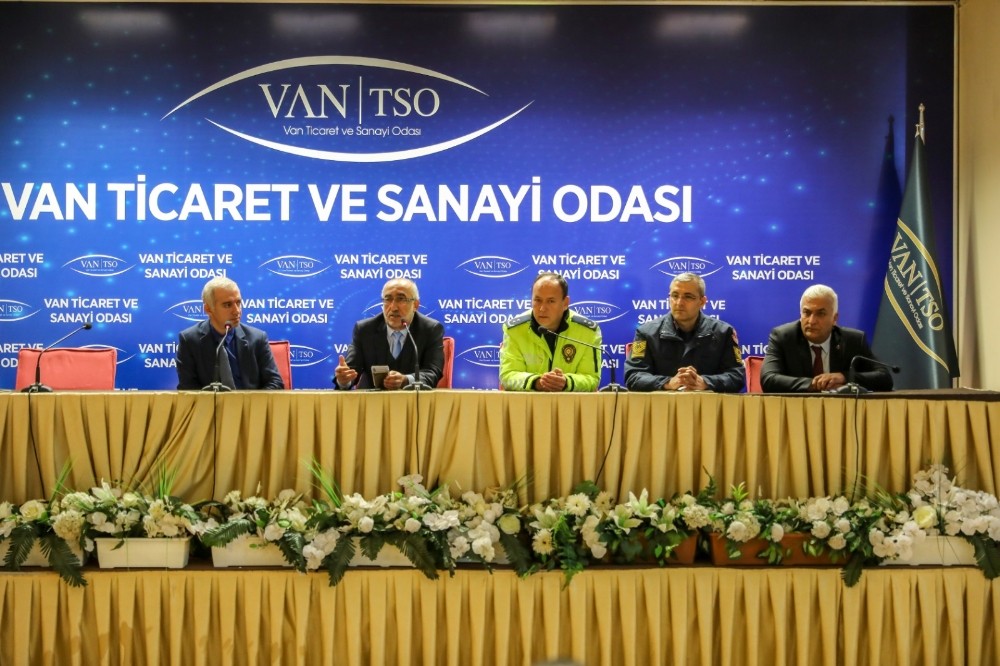 Ulaşımda yaşanan sıkıntılar masaya yatırıldı 