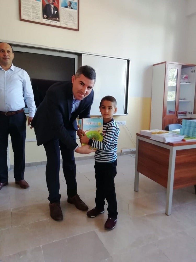Ulaş’ta bin 234 öğrenciye ücretsiz kitaplarını teslim edildi 