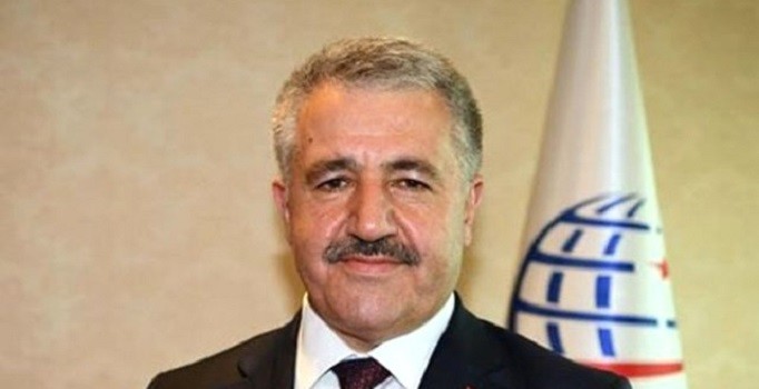 Ulaştırma Bakanı: Bir yıl içinde tüm projeler bitecek