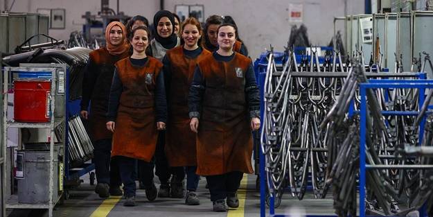 Ülke ekonomisine değer katıyorlar! Kaynak işleri kadınlara emanet