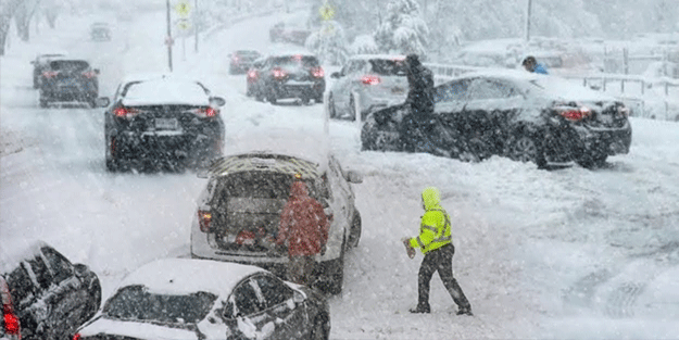 Ülke felaketi yaşıyor başkan Karayipler'de tatilde