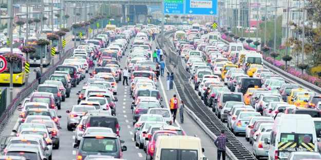 Ülke genelinde Araçlar için devir ve tescil işlerinde beklenmedik büyük değişiklik! Araçları olanlar ‘karekod’ uygulaması çıkarıldı