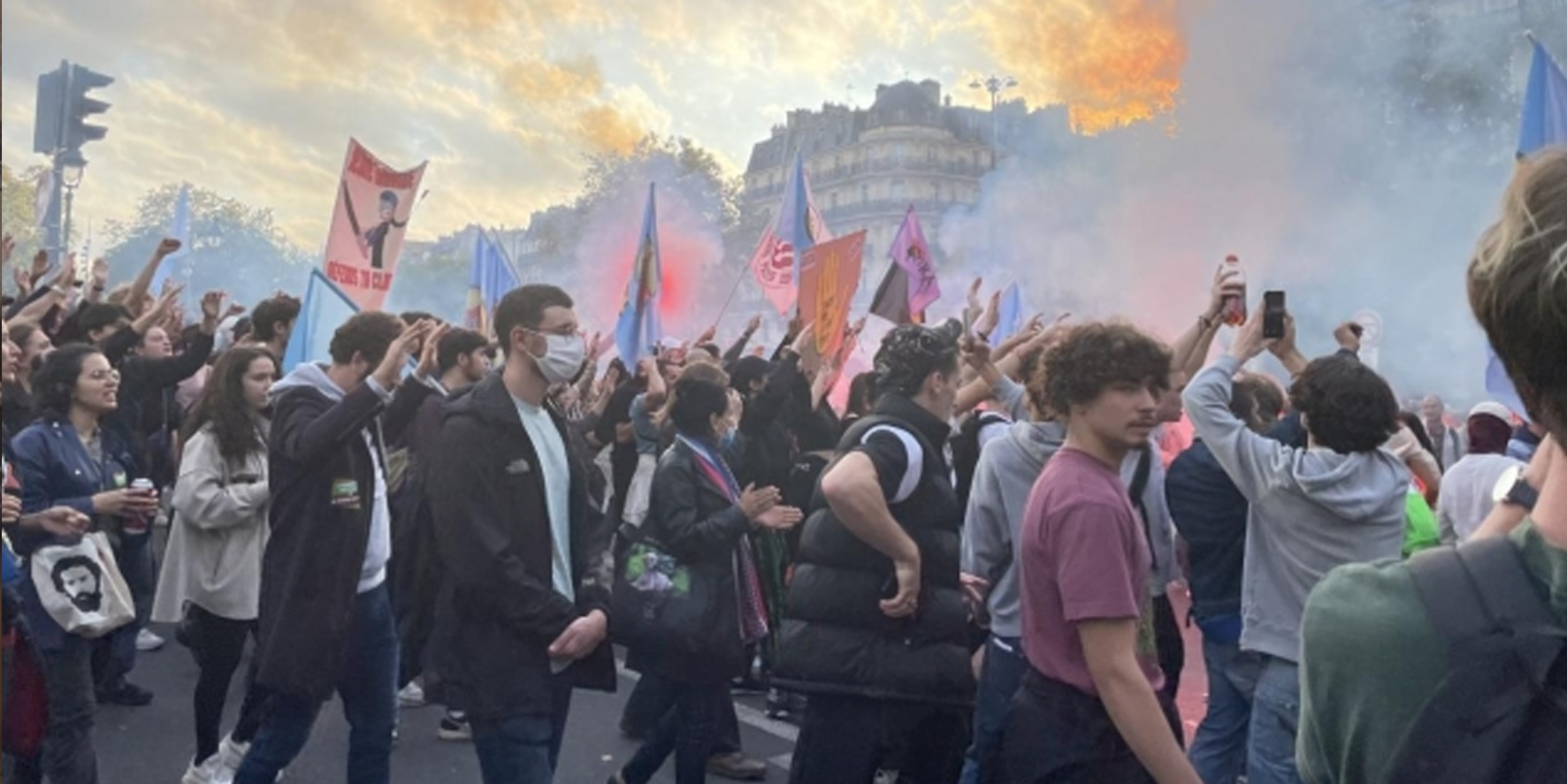 Ülke kaosa sürükleniyor: Fransa'da en büyük işçi sendikası CGT greve gitti!