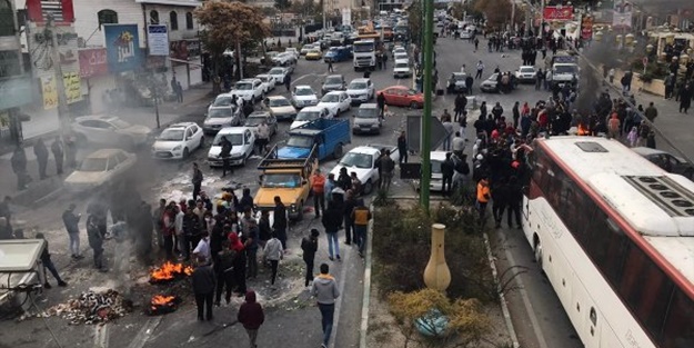 Ülke kaynıyor! İnternetin fişi çekildi