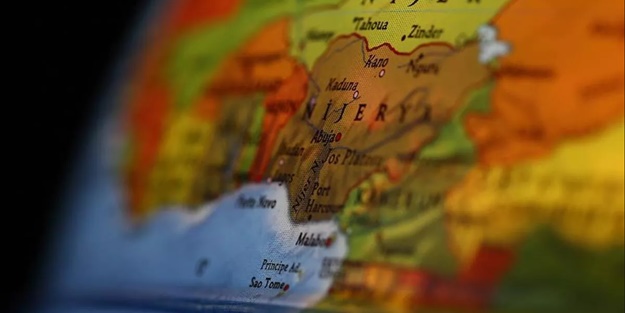 Ülke resmen bakansız kaldı... 10'u birden istifa etti