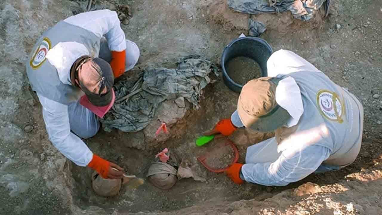Ülke sarsıldı! 250 toplu mezar bulundu, 25’i açıldı: 3 bin 635 ceset çıkarıldı