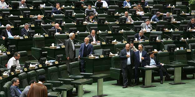 Ülke şokta! 11 milletvekilin koronavirüs testi pozitif çıktı