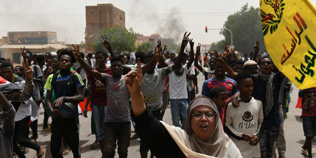 Ülkede askeri yönetime karşı protestolarda can kaybı 109’a yükseldi!