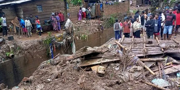 Ülkede büyük felaket! Sel ve toprak kayması: En az 60 ölü