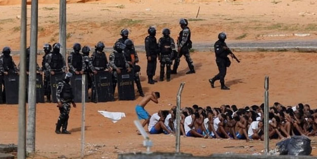 Ülkede büyük şok! Hapishanede çıkan isyanda 52 kişi öldü