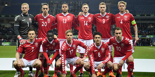 Ülkede futbol krizi! Milli takım futbolcuları kampı terk etti