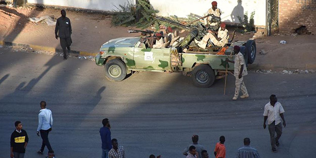 Ülkede isyan bastırıldı, onlarca istihbaratçı gözaltına alındı