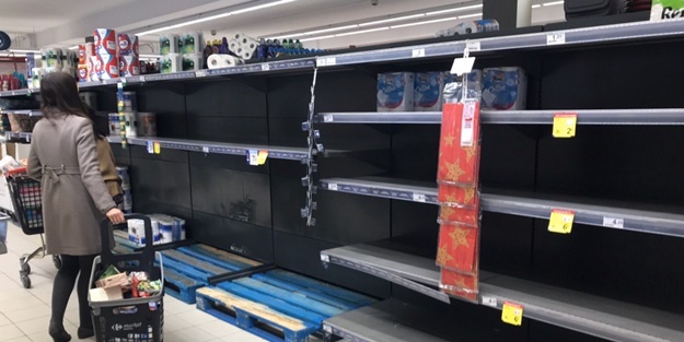 Ülkede koronavirüs paniği! Halk marketlere akın etti