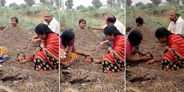 Ülkede kriz çıkaran görüntü! Engelli çocukları kuma gömüp...