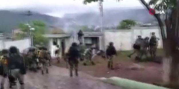 Ülkede olaylar kızışıyor! Kartellerden bezen vatandaşlar askerlere saldırdı