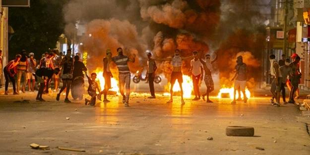 Ülkede protestolar şiddetlendi... Yeni bir Arap Baharı kapıda mı?
