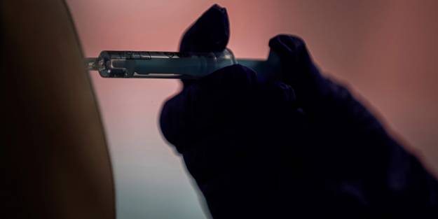 Ülkede uçak seyahatlerine 'aşı' zorunluluğu getirildi!