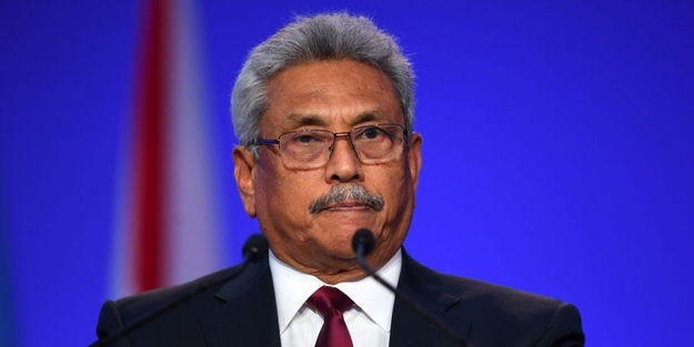 Ülkeden kaçan devlet başkanı e-mail ile istifa etti