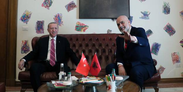 Ülkenin Başbakanı'ndan dikkat çeken açıklama: Erdoğan dediklerini yapan biri!