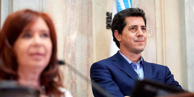 Ülkenin içişleri bakanı istifasını sundu