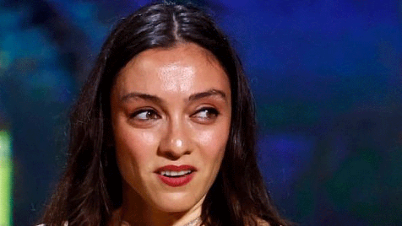 Ülkesine sövdü şövalyeliği kaptı