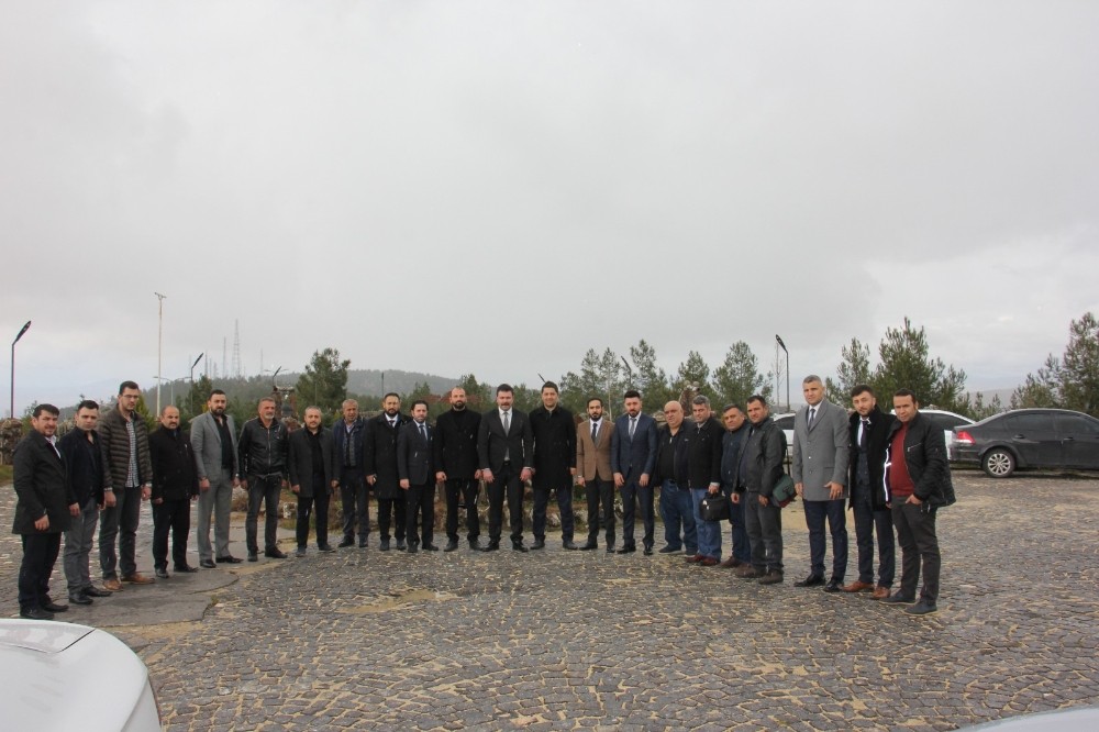 Ülkü Ocakları Başkanı Karaoğlan basın mensuplarıyla buluştu 