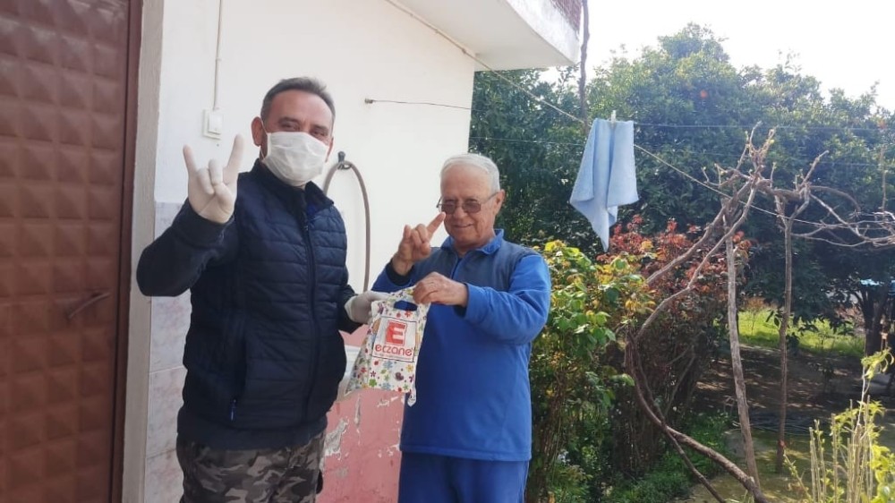 Ülkücü gençler yaşlıların hizmetinde 