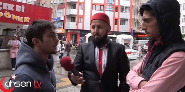 Ülkücü ile HDP'li gencin kapışması