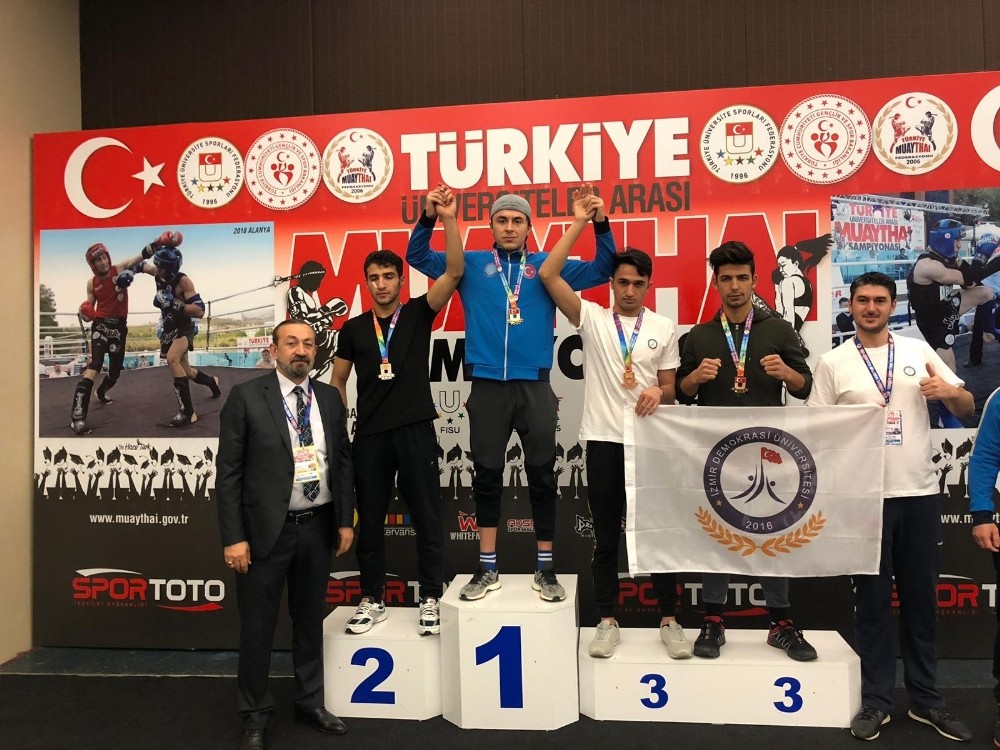 Uludağ Üniversitesi’nden iki altın madalya 