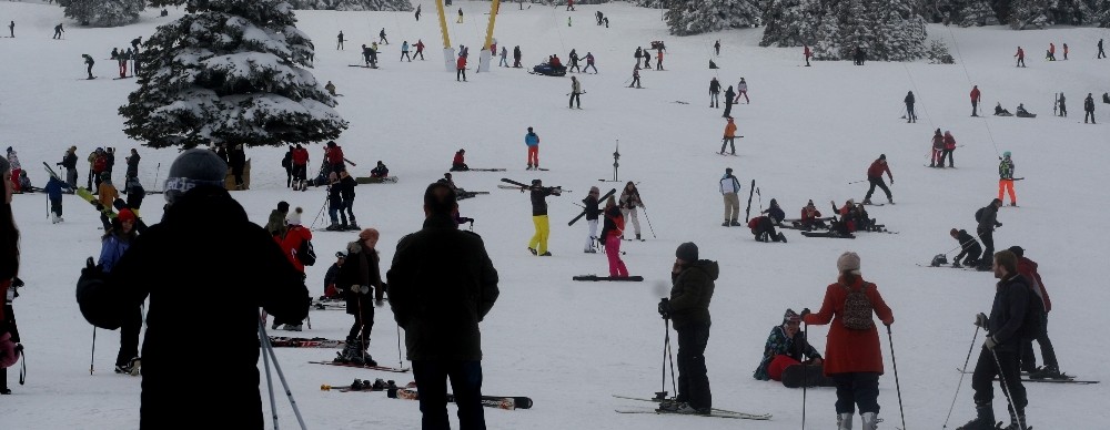 Uludağ’da sömestr tatilinin son günü pistler doldu taştı 