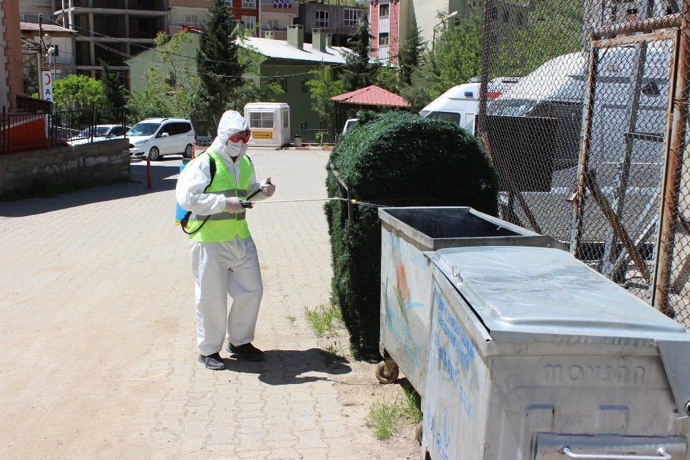 Uludere Belediyesi ilaçlama çalışmalarına başladı 