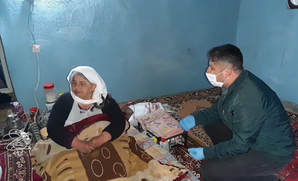 Uludere Kaymakamlığı yaşlıların ihtiyaçlarını karşılıyor 