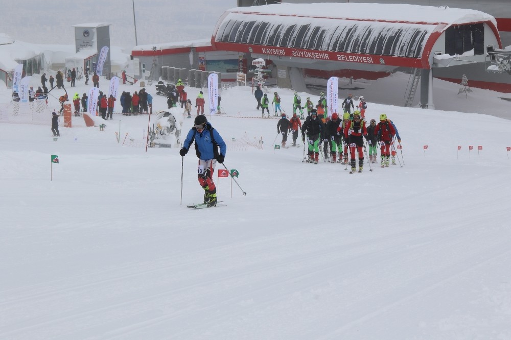Uluslararası dağ kayağı şampiyonası Erciyes’te gerçekleştirildi 