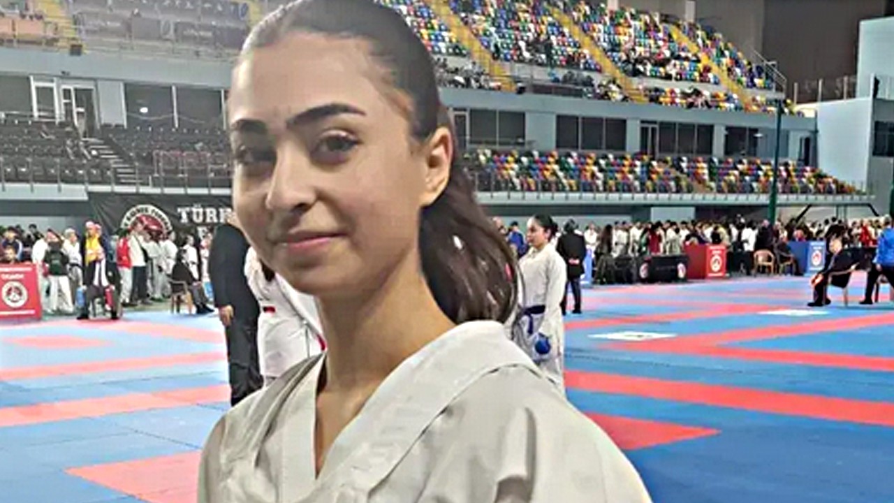 Uluslararası karate turnuvasında altın madalya kazanan Ezel'in hedefi milli takım
