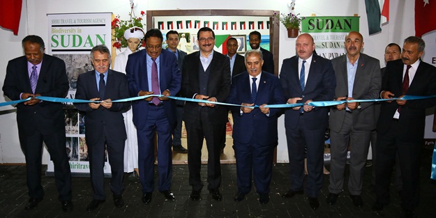 Uluslararası Ramazan Etkinlikleri’nde sudan rüzgarı esti