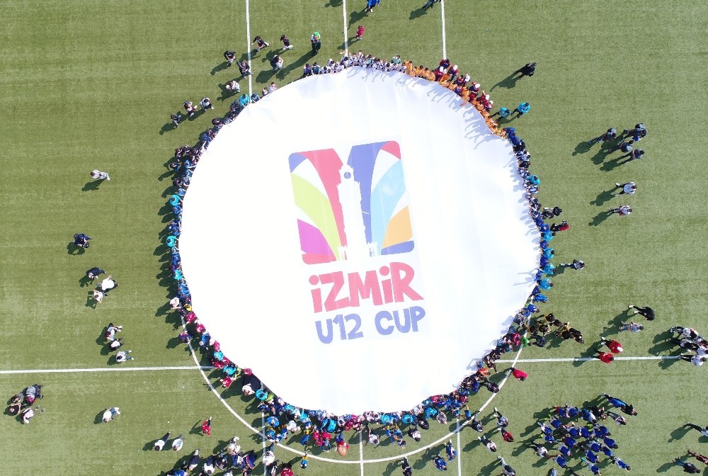 Uluslararası U12 İzmir CUP’ta görkemli başlangıç 