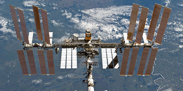 Uluslararası Uzay İstasyonu, Rus roketine çarpmaktan manevrayla kurtuldu