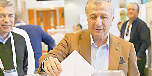 Ulusoy TÜRSAB’da yeniden başkan