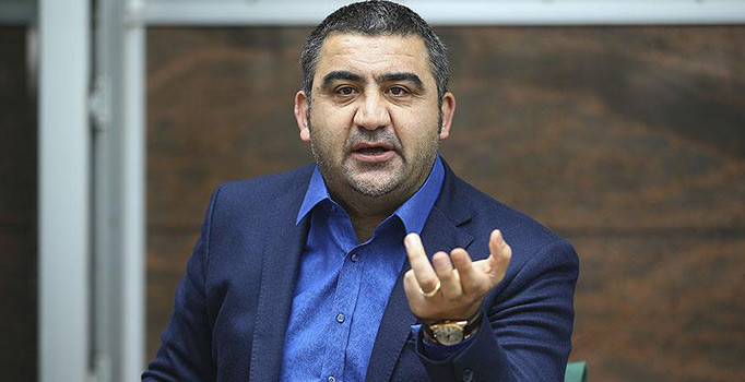 Ümit Özat görevinden ayrıldığını açıkladı
